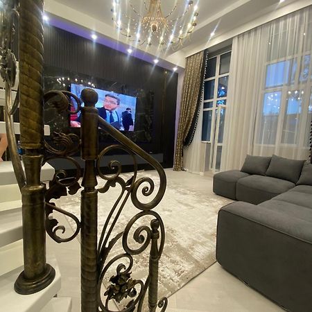 Arman Deluxe Apartment Karaganda Luaran gambar