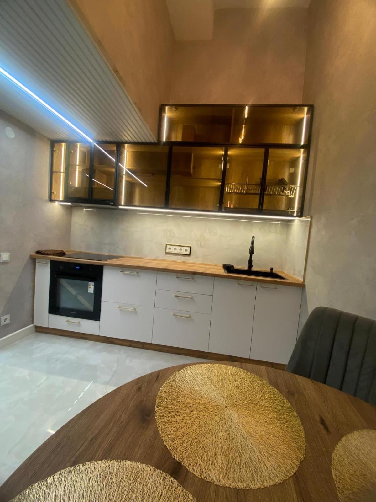 Arman Deluxe Apartment Karaganda Luaran gambar